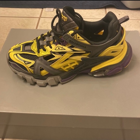 Balenciaga track 2 - Picture 1 of 4